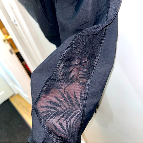 Victoria’s Secret Black Leggings with Mesh Detail - Picture 4 of 5